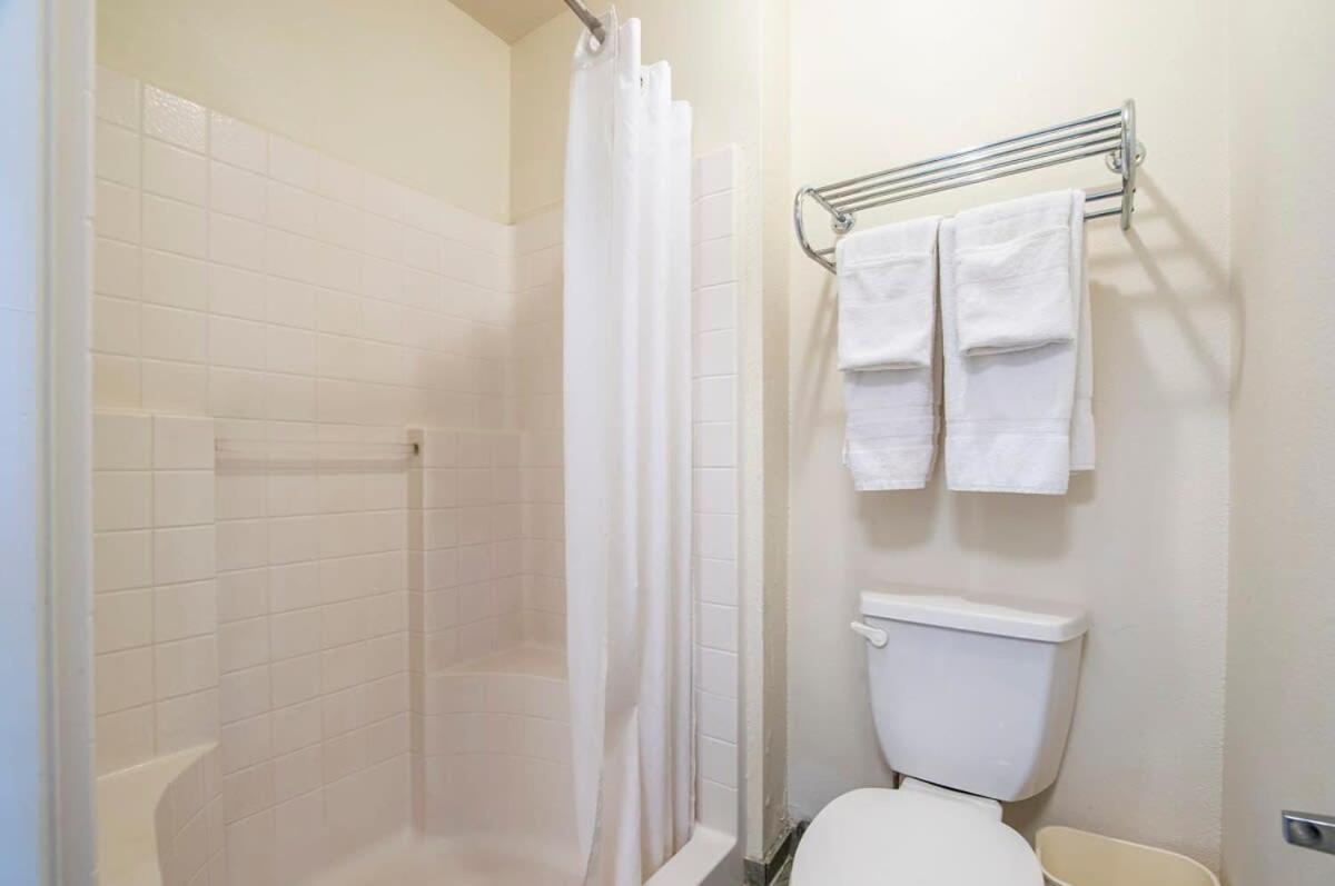 Sierra Vista Studio Apartment With Full Kitchen And King Bed Esterno foto